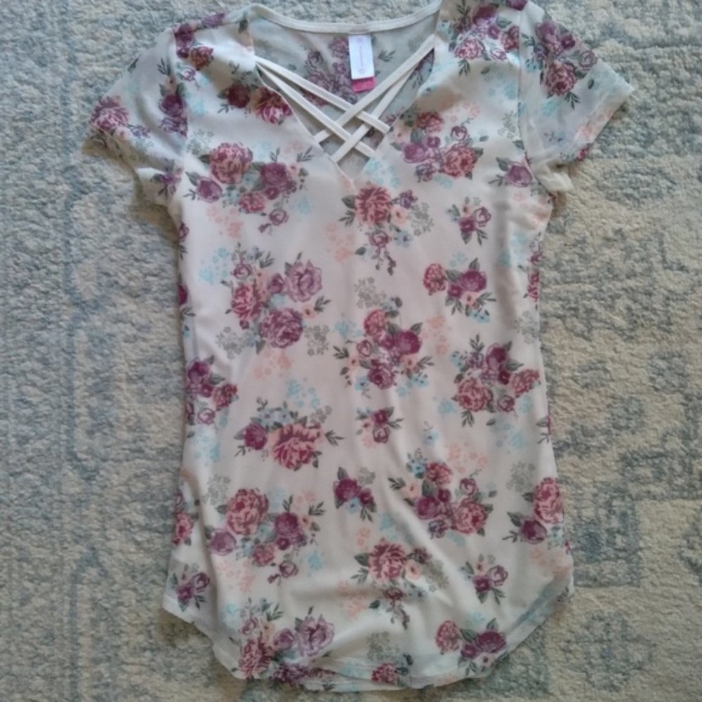 Floral White, Pink Purple Top Blouse XS Like New